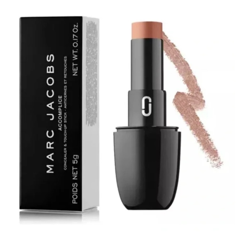 Marc Jacobs Accomplice Concealer & Touch-Up Stick Tan 49 0.17oz/5g New With Box - Picture 3 of 5
